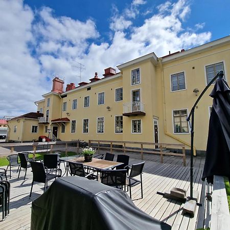 Vanha Postitalo Varkaus Buitenkant foto