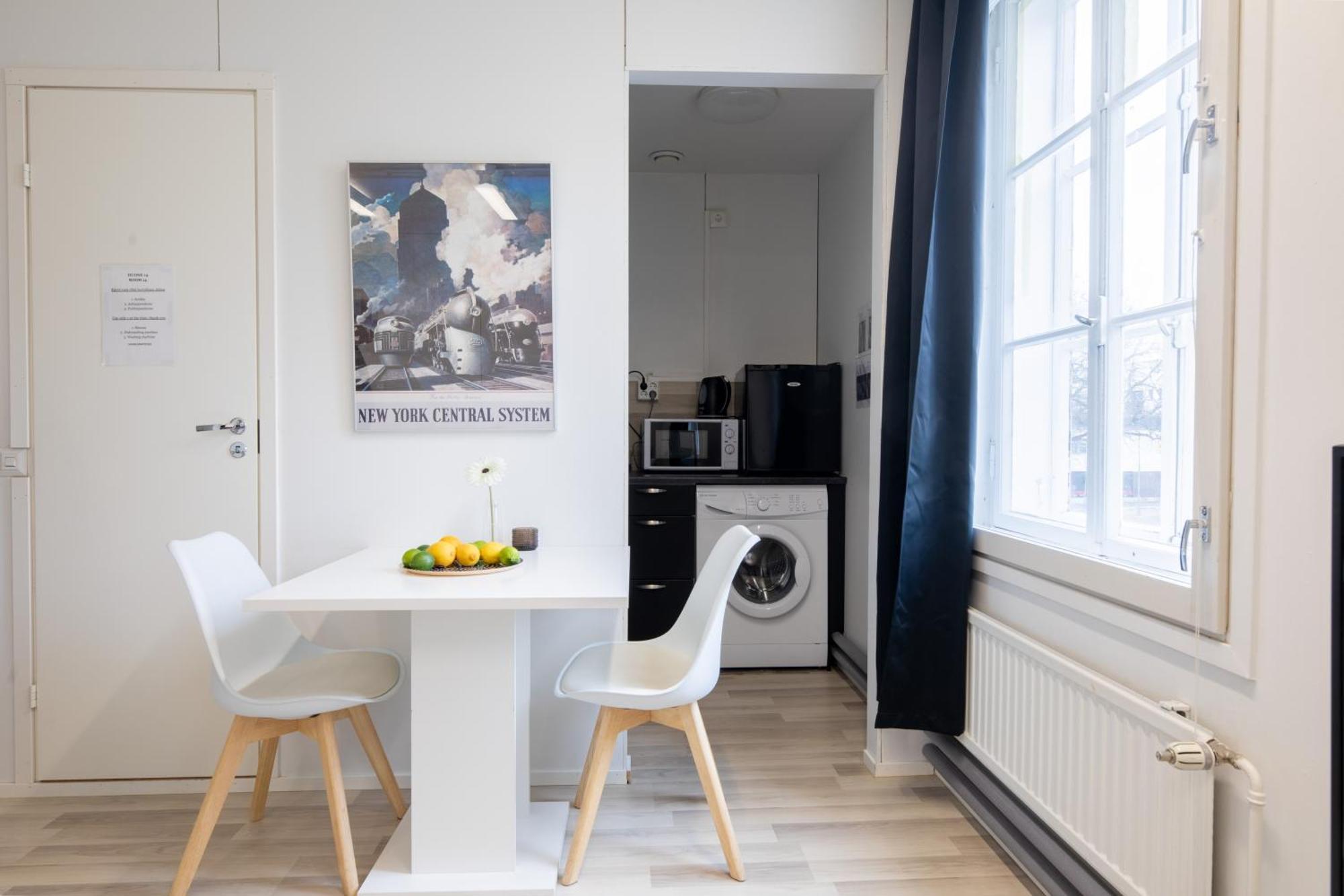 Vanha Postitalo Varkaus Buitenkant foto