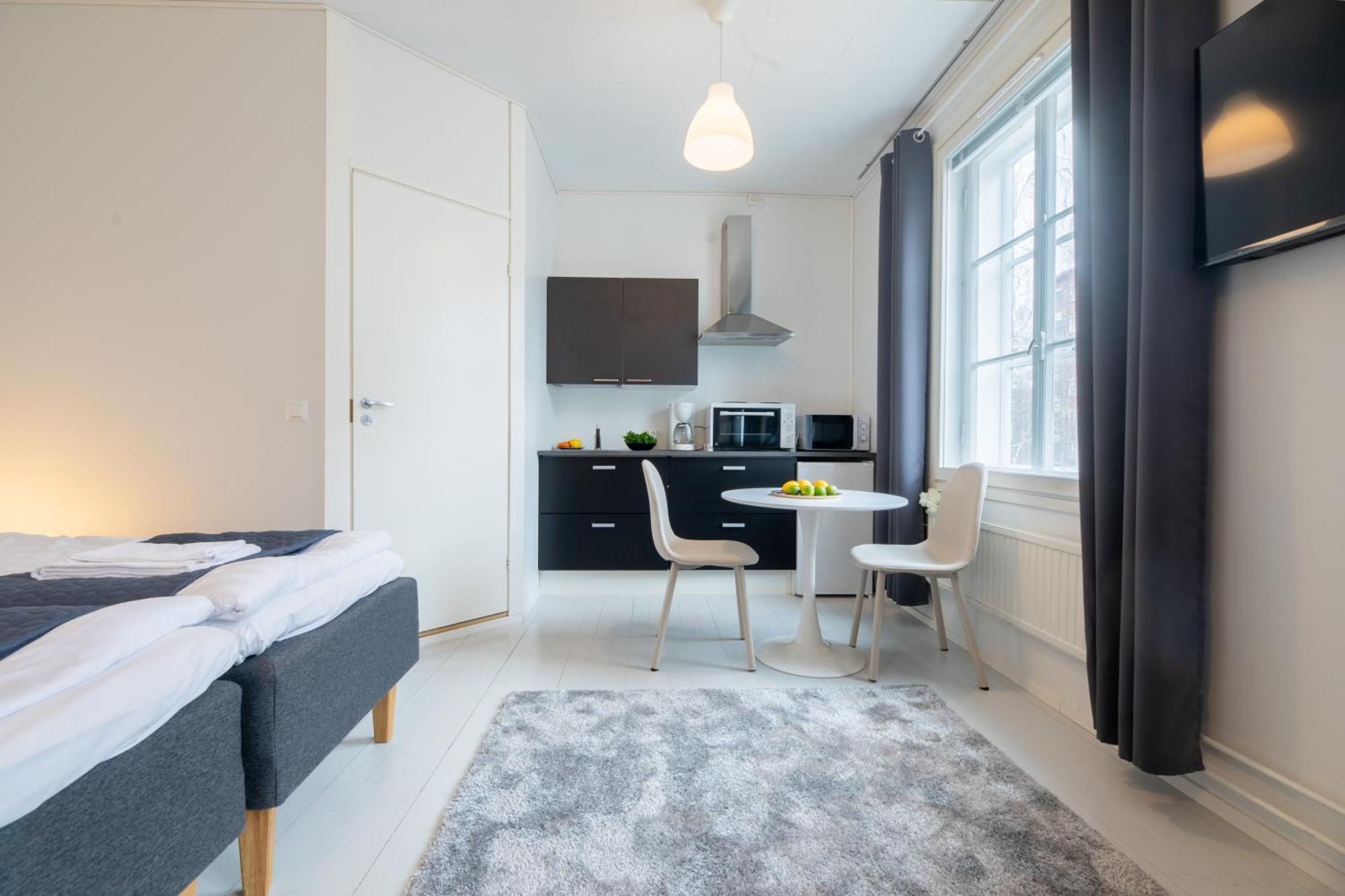 Vanha Postitalo Varkaus Buitenkant foto