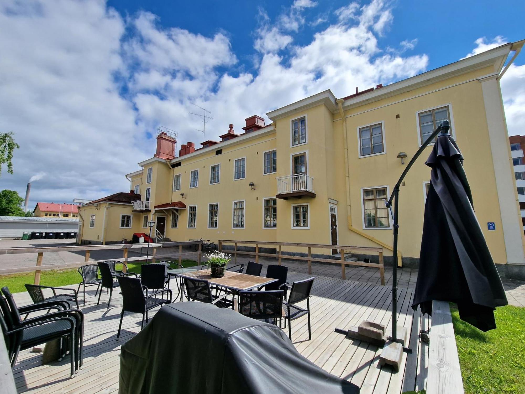Vanha Postitalo Varkaus Buitenkant foto