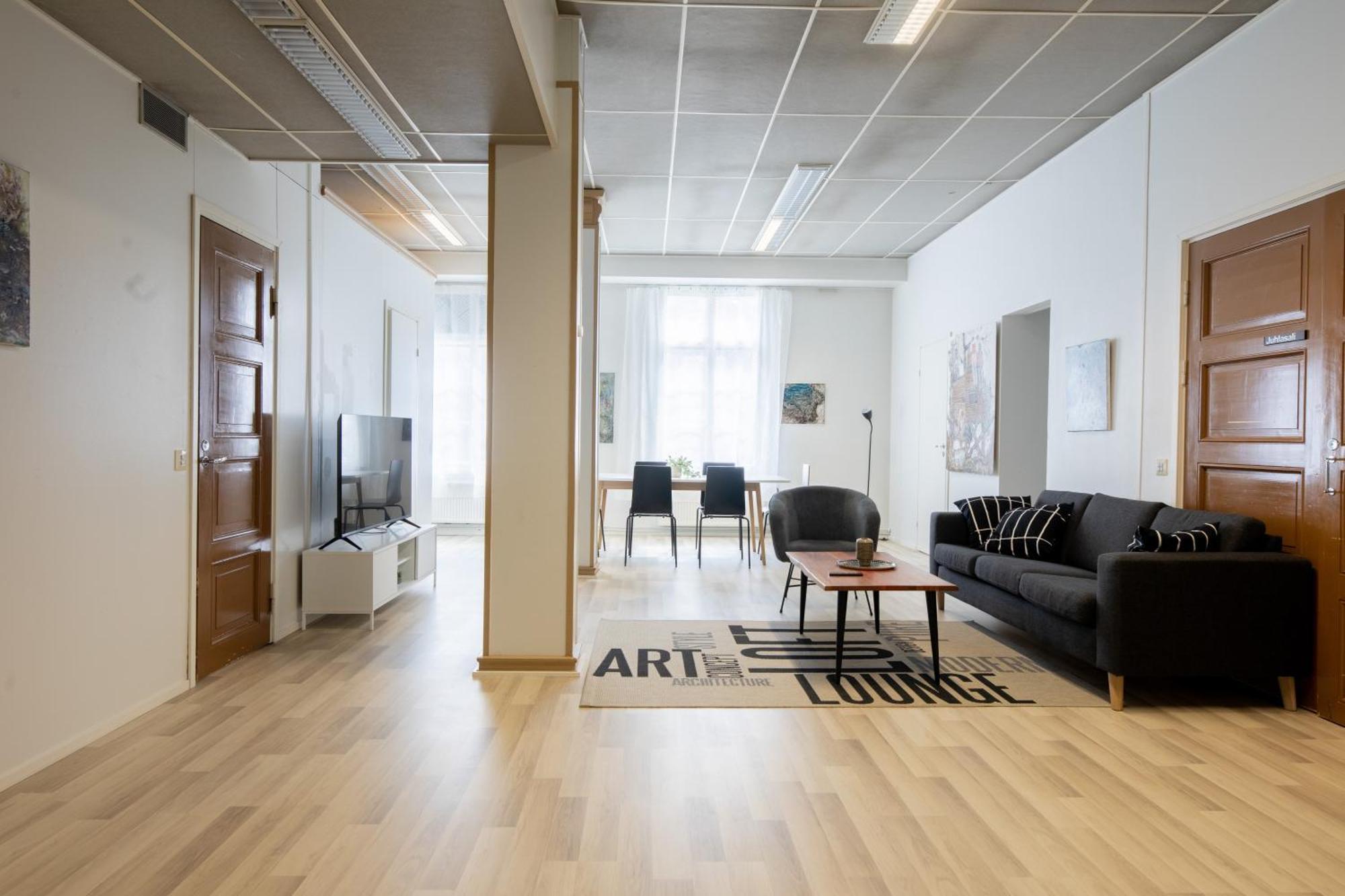 Vanha Postitalo Varkaus Buitenkant foto