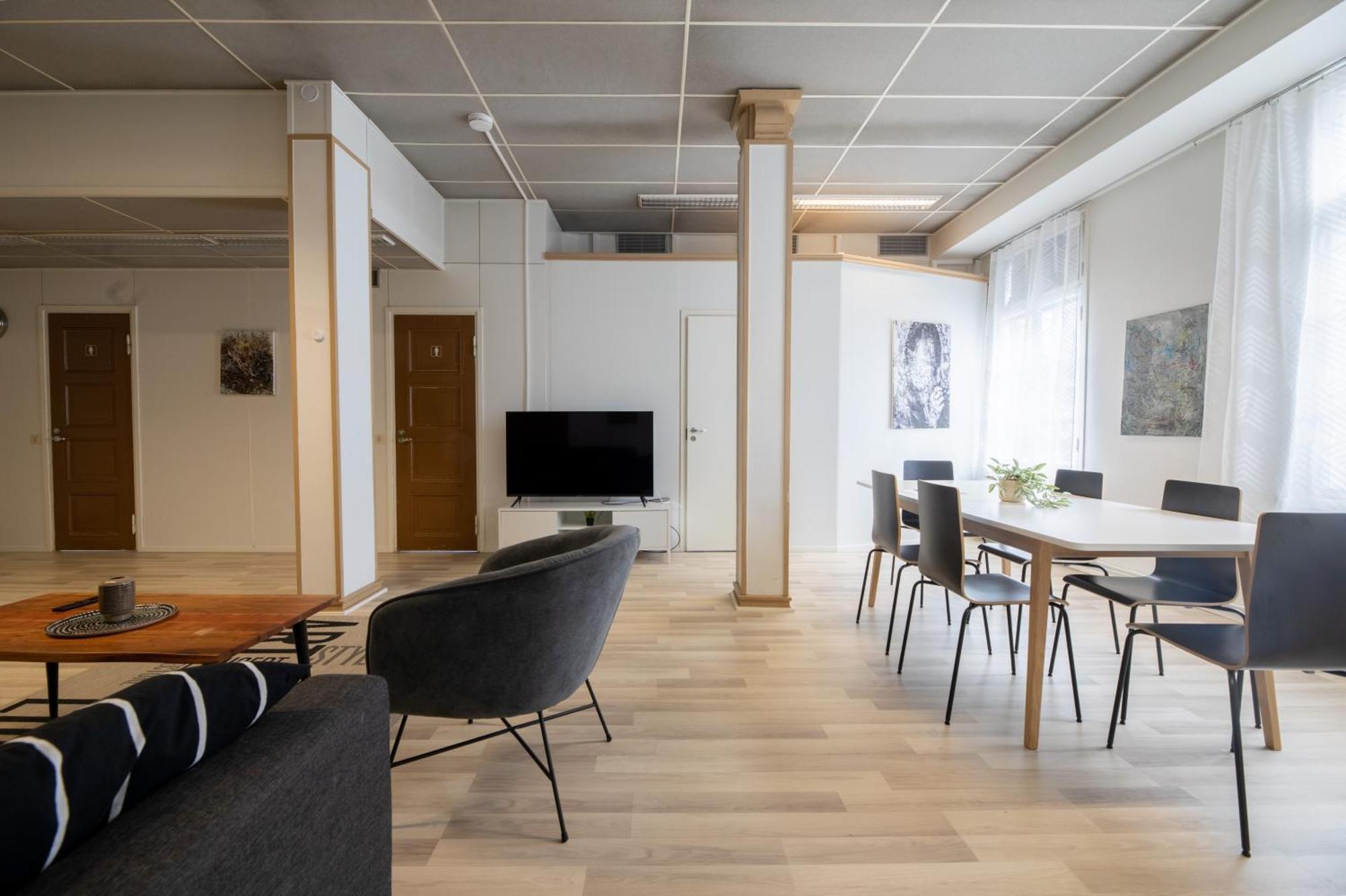 Vanha Postitalo Varkaus Buitenkant foto