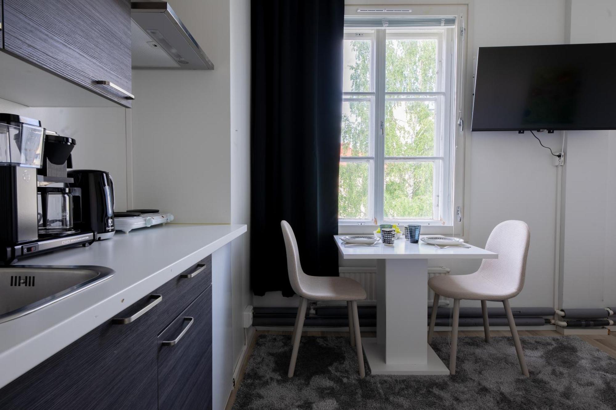 Vanha Postitalo Varkaus Buitenkant foto